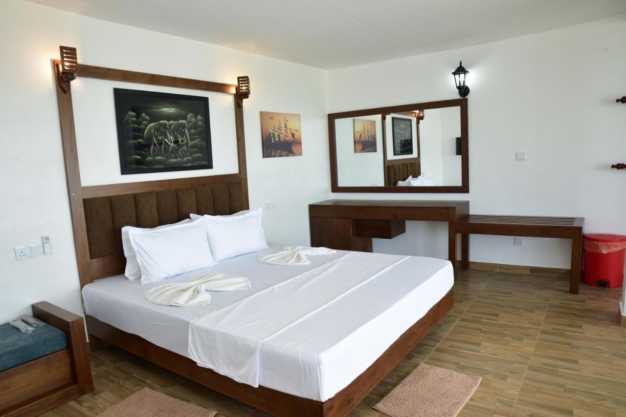 New Ocean Hill Hotel Hikkaduwa Zewnętrze zdjęcie